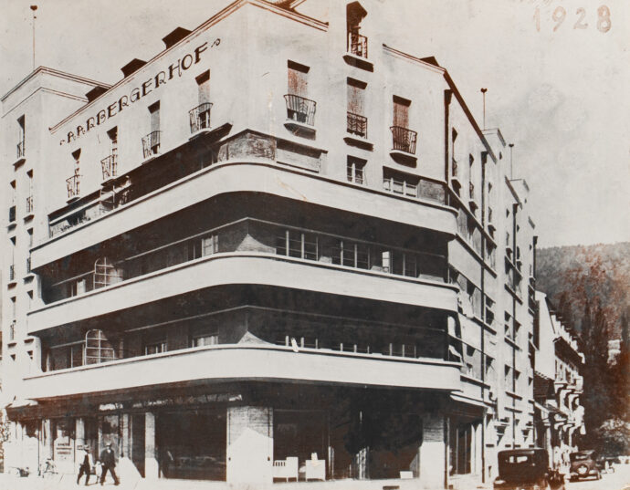 f8439d98e33e8e21f061ac0a5d4e69907f780834